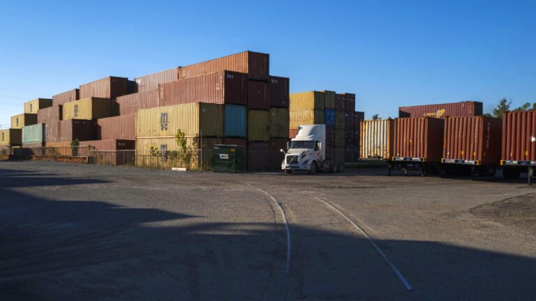 Truckers, rails scrambling before ILA union shutdown