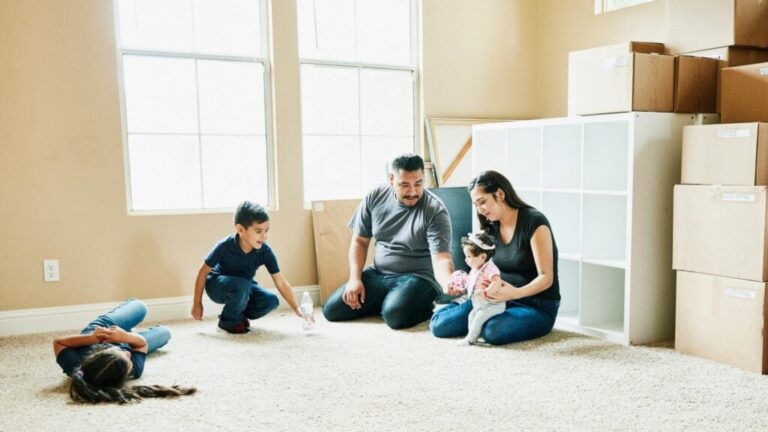 More Americans Convinced Mortgage Rates And Home Prices Will Drop