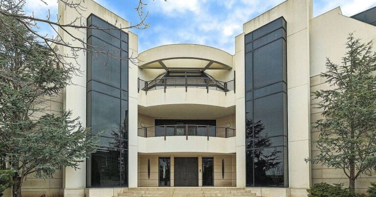 The Russian Oligarch Behind Anora’s Brooklyn Mansion