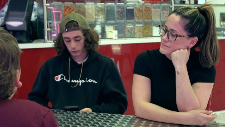 Jenelle Evans Calls 911 on Son, Loses Custody of Jace AGAIN