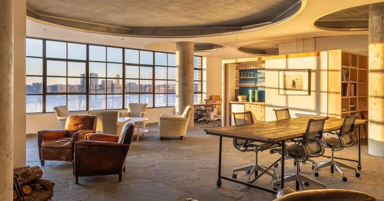 Annie Leibovitz Sold Her West Village Loft