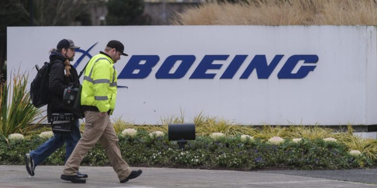 Boeing to Cut 10% of Jobs and Delay 777X Plan to Quell Strike Losses