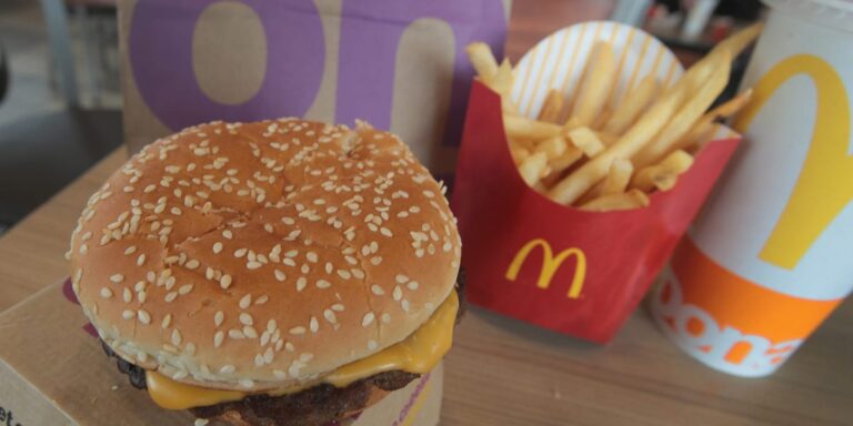 McDonald’s Quarter Pounder Revamp Runs Into E. Coli Crisis