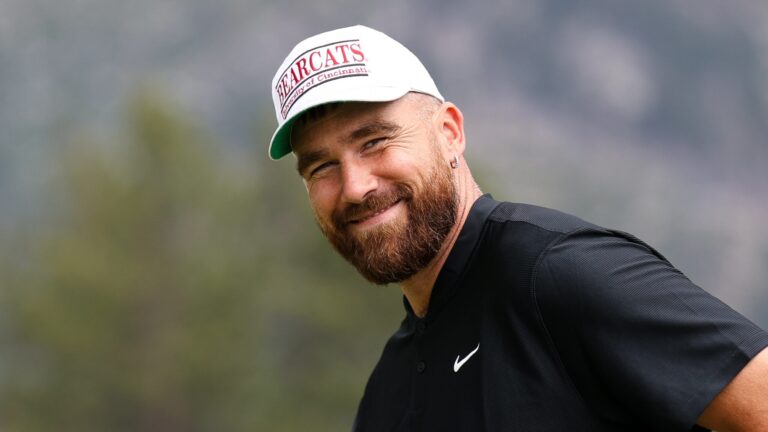 Travis Kelce: Living with Taylor Swift?