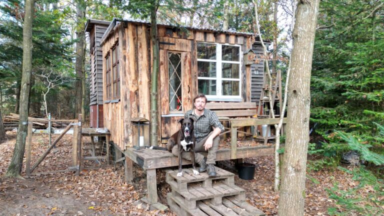 Look inside this millennial’s tiny home in the woods of Denmark