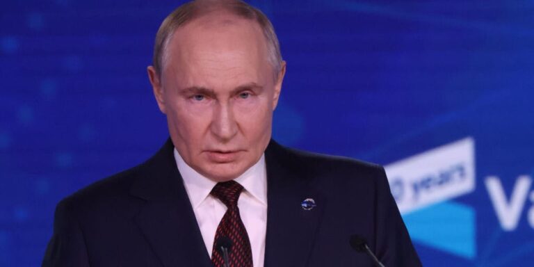 6 Telling Moments From Putin’s First Speech Since Trump Won