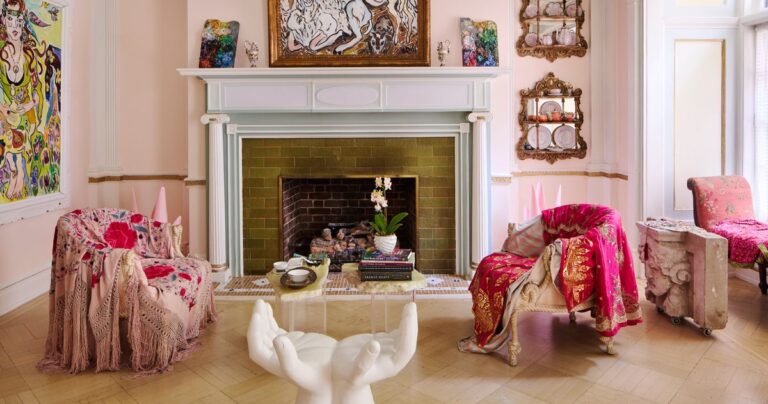 Tour Artist Vivian Reiss’s Whimsical Murray Hill Brownstone