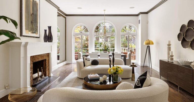 Bob Dylan’s Former Turtle Bay Townhouse Is for Sale