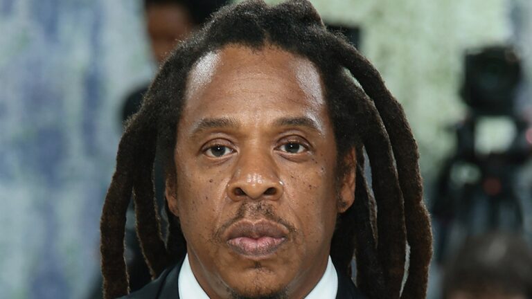 Jay-Z Fighting Grandma of Man Claiming to Be His Son Over 6-Figure Debt