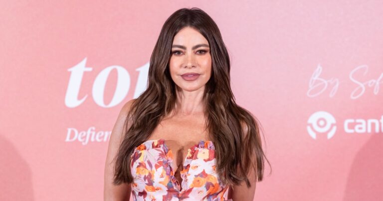 Sofía Vergara’s Breezy Italian Maxi Dress Style Is on Amazon