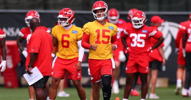 Patrick Mahomes Shares Training ‘Goal’ After ACL Surgery