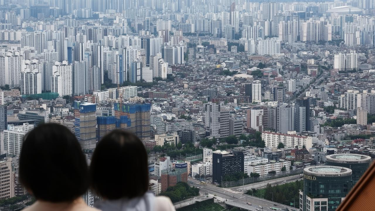 If Seoul Home Prices Rise 11%, 22 of Seoul’s 25 Districts Would Face Comprehensive Real Estate Tax by 2030 If Seoul Home Prices Rise 11%, 22 of Seoul's 25 Districts Would Face Comprehensive Real Estate Tax by 2030