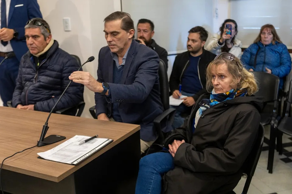Patricia Kadgien, right, one of the daughters of fugitive Nazi official Friedrich Kadgien, and her husband, Juan Carlos Cortegoso, left, attend a court hearing in the case of the theft of the 18th-century Italian "Portrait of a Lady," which was taken from a Jewish collector during World War II, in Mar del Plata, Argentina, Thursday, Sept. 4, 2025. AP