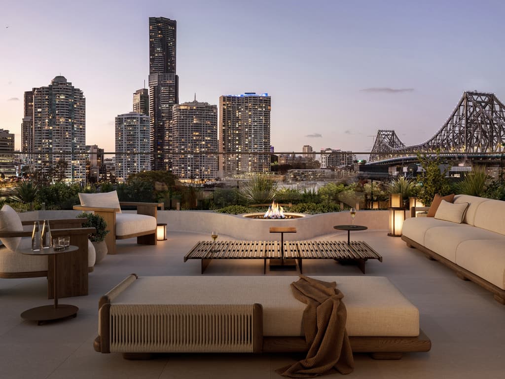 Molti lists luxury $17.5 million Heirloom penthouse in Brisbane’s Kangaroo Point Molti lists luxury $17.5 million Heirloom penthouse in Brisbane’s Kangaroo Point